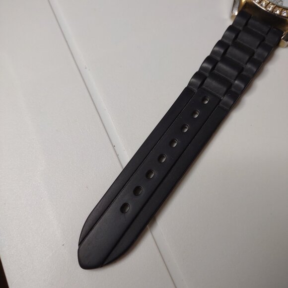 Lucky Elephant Watch With Black Rubber Band - Picture 5 of 10